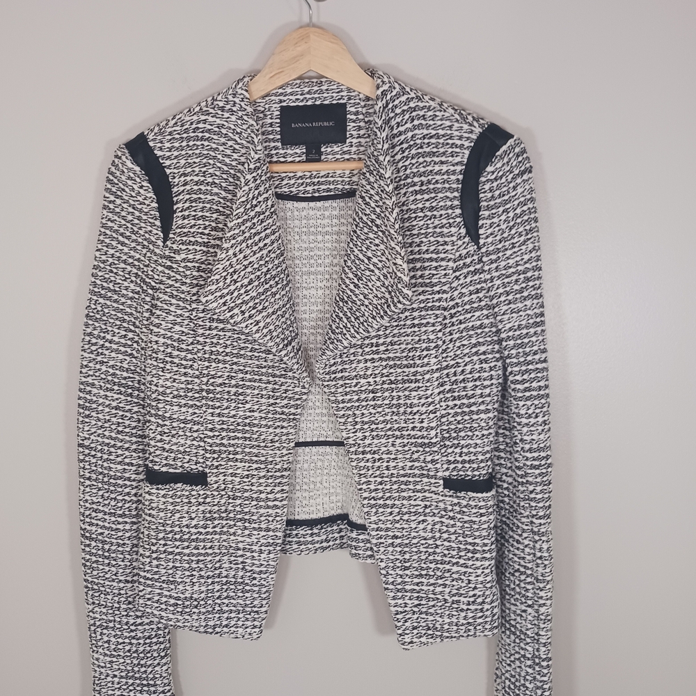Banana Republic Classic Old Money Textured Black White Open Blazer Size 2